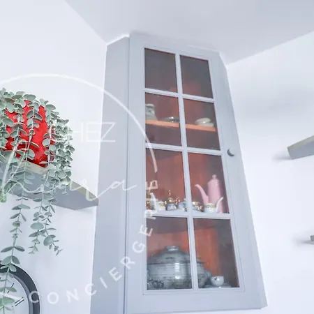 Near Pantheon 5e * Paris