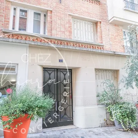 Near Pantheon 5e * Paris