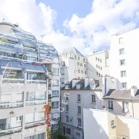 Near Pantheon 5e Paris