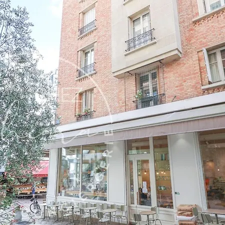 Near Pantheon 5e Paris