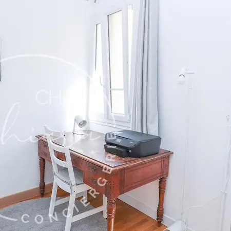 Near Pantheon 5e * Paris